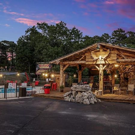 Stonegate Lodge 2 Queen Beds Fast Wifi 50" Tv Salt Water Pool Room #207 Eureka Springs Zewnętrze zdjęcie