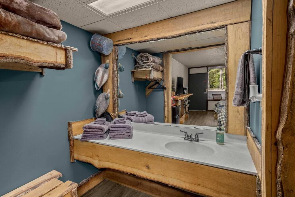 Stonegate Lodge 2 Queen Beds Fast Wifi 50" Tv Salt Water Pool Room #207 Eureka Springs Zewnętrze zdjęcie